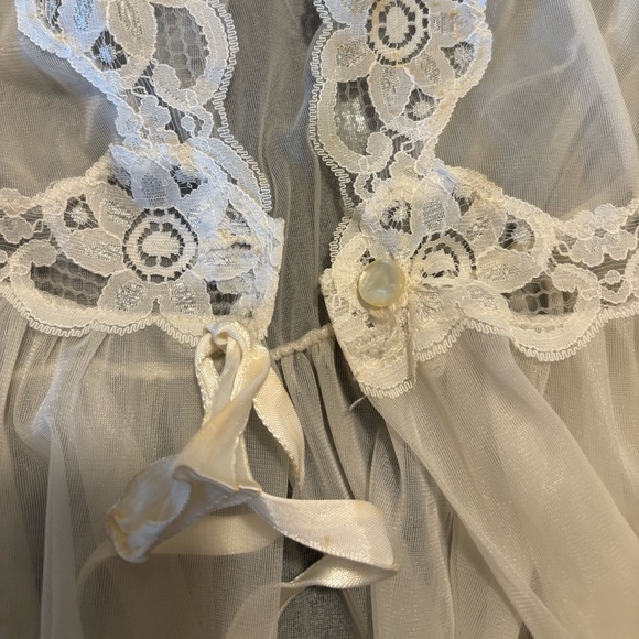 Vintage Offwhite Nightgown and Duster Small - Picture 4 of 5